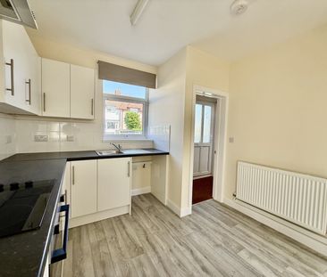 Henry Avenue, Mansfield, NG19 - Photo 1