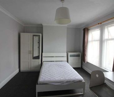 Cromwell Road, Southampton, SO15 - Photo 2