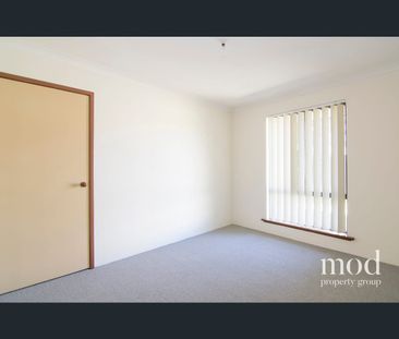3 Heston Cl, Leeming, WA 6149 - Photo 6