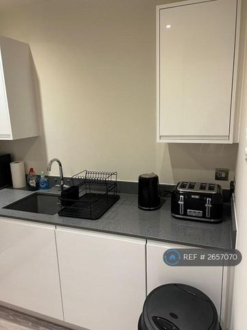 1 bedroom flat to rent - Photo 5