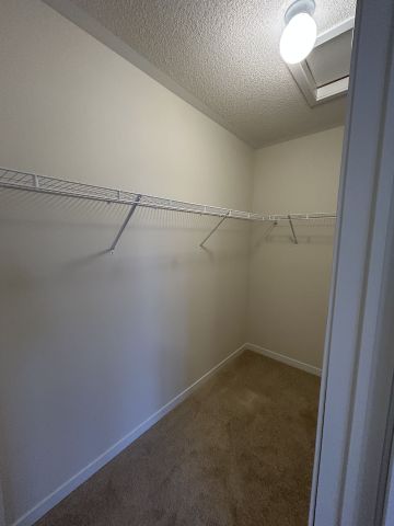 For Lease - 9 Kingbird Common, Cambridge, Ontario - Photo 2