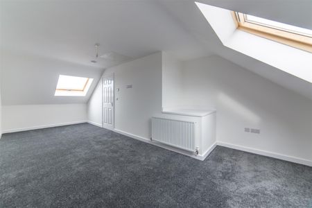 3 bed terraced house to rent in Swallowtail Place, Great Park, NE13 - Photo 4