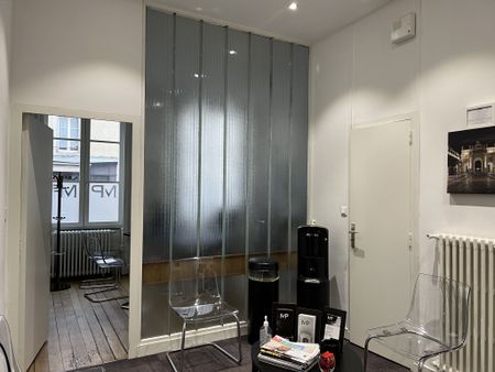 NANCY / QUARTIER VIEILLE VILLE : LOCAUX DE 133 M² A USAGE DE BUREAUX - Photo 5