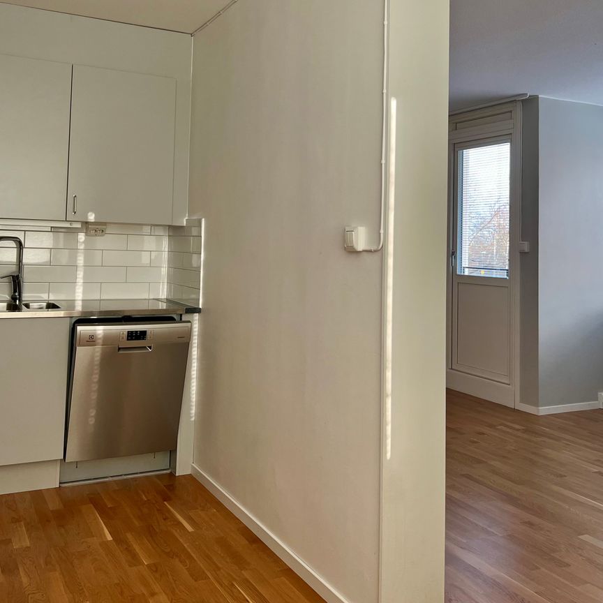 Gamla Tanneforsvägen, Linköping - Photo 1