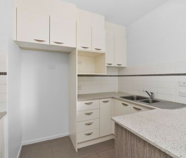 Spacious Living - Photo 1