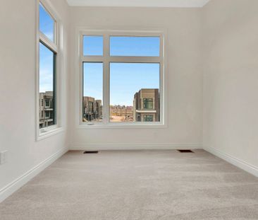 For Lease - 1404 Courtleigh Trail, Oakville, Ontario - Photo 3