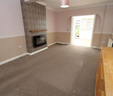 3 bedroom semi-detached house to rent - Photo 6