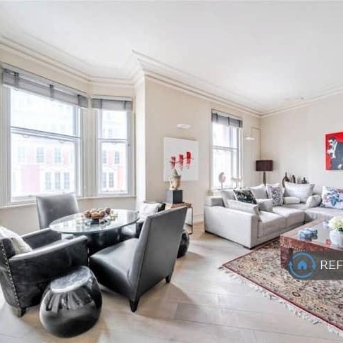 3 bedroom flat to rent - Photo 1