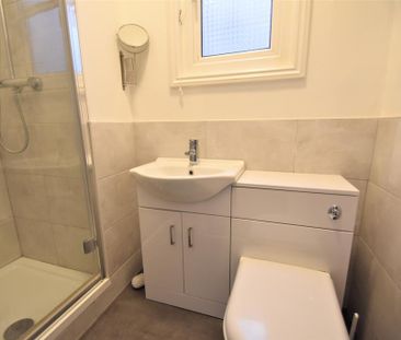 4 bedroom terraced house to rent - Photo 4