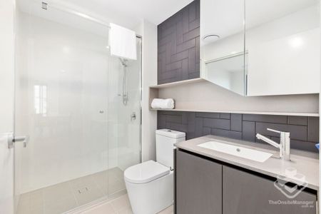 FULLY FURNISHED - Photo 5