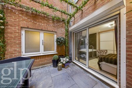 2 Bedroom Apartment, Upper John Street, London, Greater London, Soho, W1F - Photo 4
