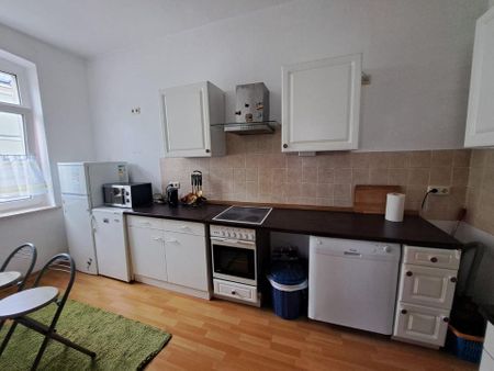 Gepflegte, teilmöblierte Wohnung in 08626 Adorf – ca. 80 m² Wohnfläche - 3 Zimmer - Keller - Innenhofnutzung - zentrale Lage - Photo 4