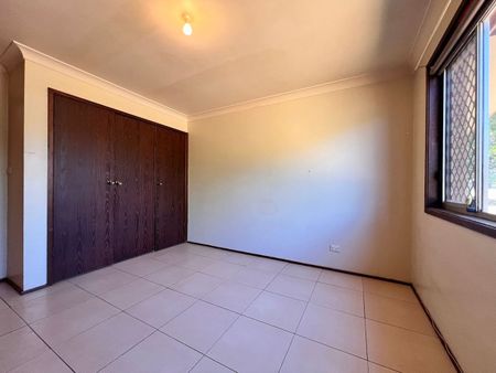 For Lease: Charming 2-Bedroom House in South Tamworth - $350/week - Photo 2
