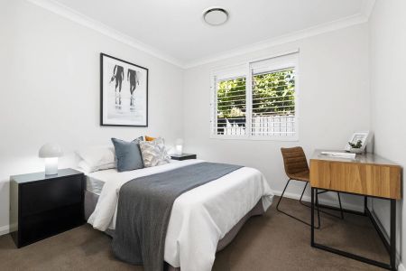 Position Perfect! Stunning Single Level Sun-drenched Semi - ONLY 5 MONTH LEASE - Photo 3