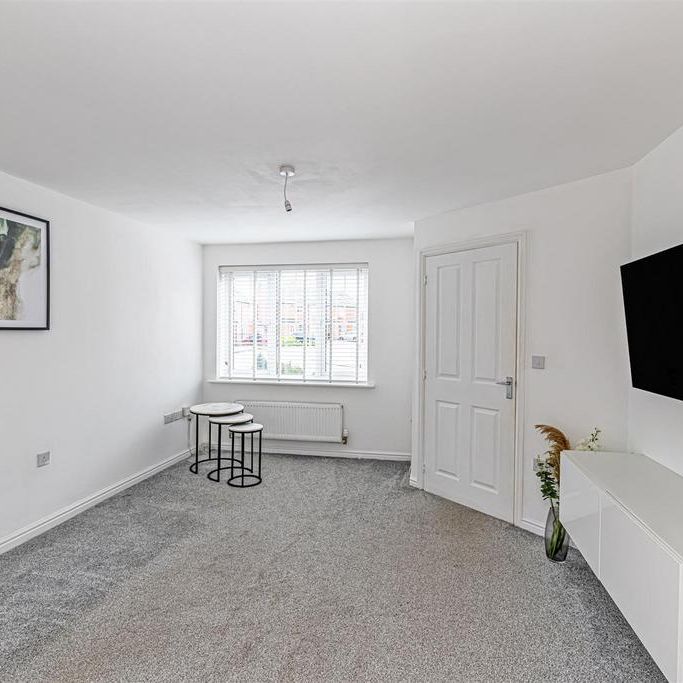 3 bedroom semi-detached house to rent - Photo 1