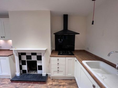 2 bedroom detached house to rent - Photo 2