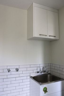 Newely renovated unit in the heart of Browns Bay - Photo 1