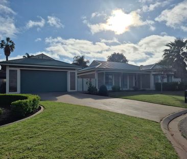 Four Bedroom Home - Photo 1