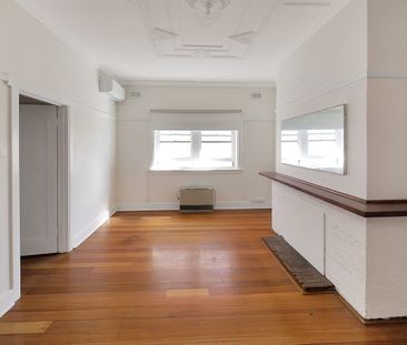 Stylish Renovated 2br living in Prime Location - Photo 1