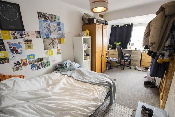 6 bedroom house to rent - Photo 1