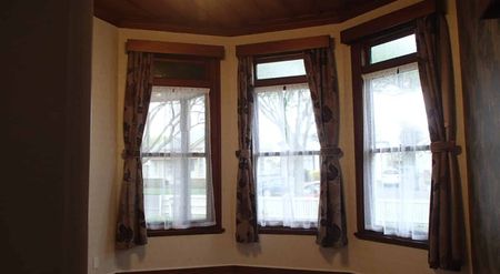 THREE BEDROOMS, STUDENTS - PROFESSIONALS - Photo 2