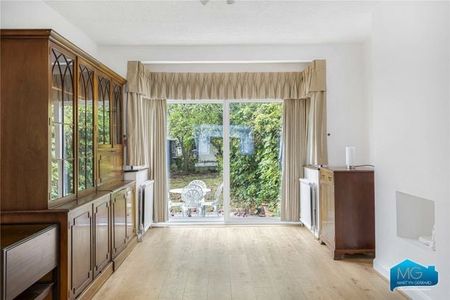 3 Bed Terraced House, Cardrew Avenue, N12 - Photo 3