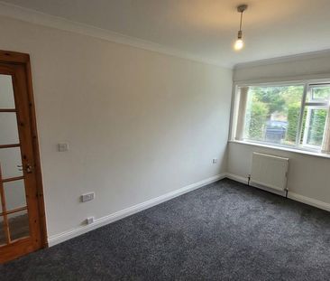 4 bedroom semi-detached house to rent - Photo 6