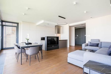 Mieszkanie do wynajęcia 4 pokoje Grzybowska, Warszawa 125 m² - Фото 2