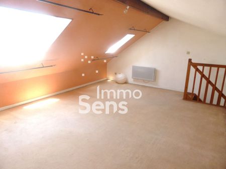 Location appartement - Lille République / Saint Michel - Photo 2