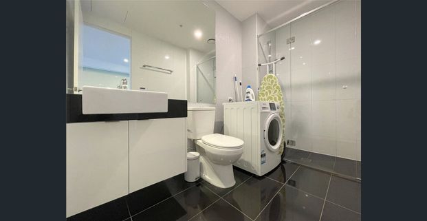 Southbank Grand: 39th Floor - Stunning Two beds - Photo 1