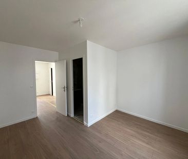 PARIS 18 - RUE AFFRE - Photo 3