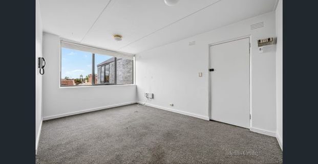 Ultimate Convenience and Lifestyle - Photo 1