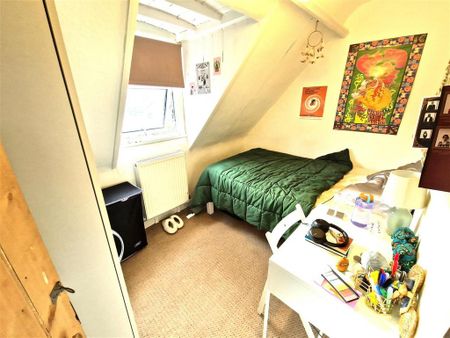 4 bedroom terraced house to rent - Photo 5