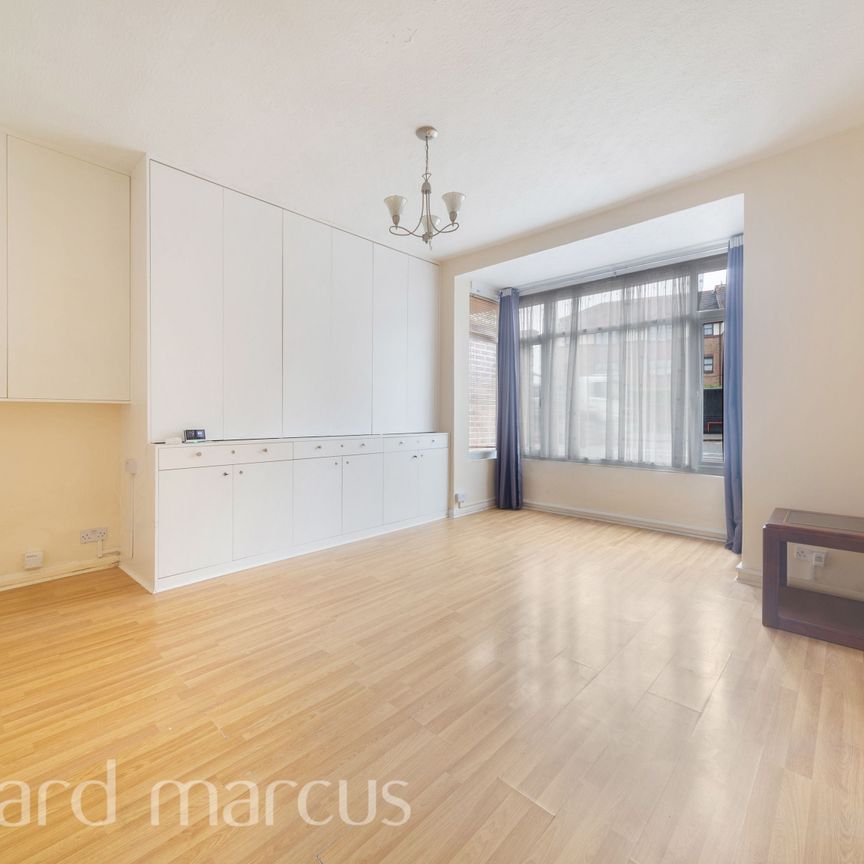 London Road, Wallington - Photo 1