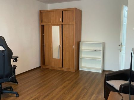 Ghica Tei, chiar la Facultatea de Constructii, in bloc reabilitat - Fotografie 2