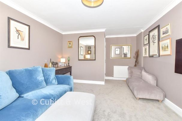 3 bedroom townhouse to rent - Photo 1