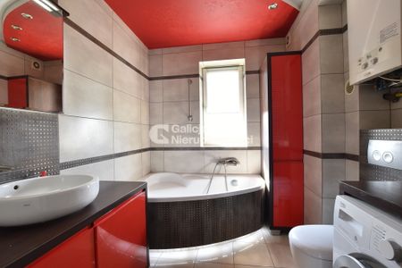 M2 z komórką i miejscem postojowym - Фото 4