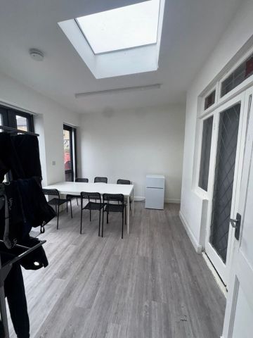 Room in a Shared House, Shelbourne Road, N17 - Photo 5