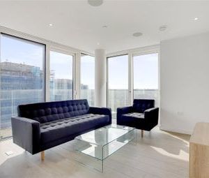 3 Bedrooms Flat to rent in Skylark Point, 48 Newnton Close, London N4 | £ 681 - Photo 1