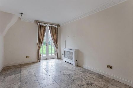 5 bedroom semi-detached house to rent - Photo 4