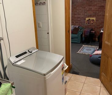 North Melbourne - Photo 3