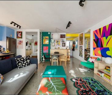 Vibrant One-Bedroom Retreat in the Heart of Surry Hills - Photo 2