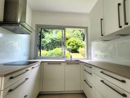 Maison à louer MARNES LA COQUETTE, 8 pièce(s) - 4200€ - Photo 5