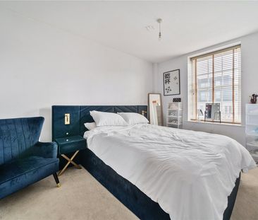 New Zealand Avenue, Walton-On-Thames, Surrey, KT12 - Photo 1
