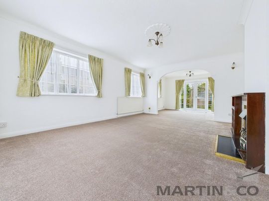 4 bedroom detached house to rent - Photo 1