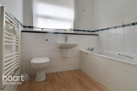 2 bedroom maisonette to rent - Photo 5