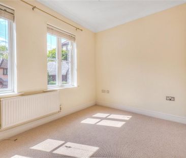 4 bedroom terraced house to rent - Photo 2