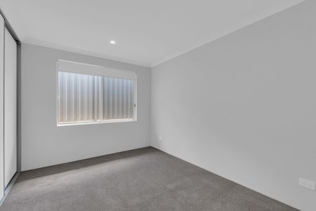Brand New Five Bedroom Home - Photo 3