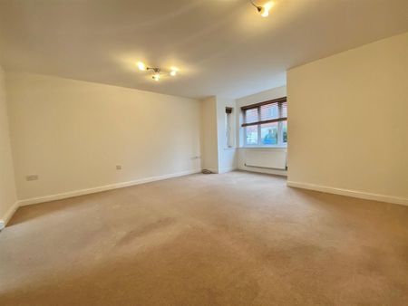 Yarrow Walk, LONGFORD, Coventry, CV6 - Photo 5