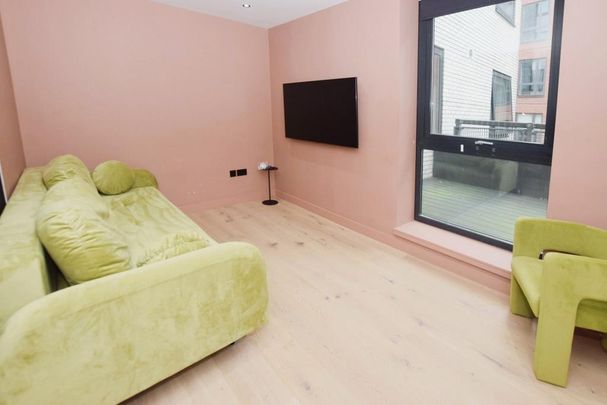 2 bedroom flat to rent - Photo 1